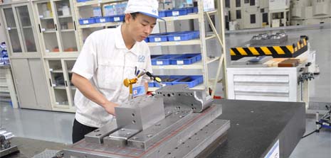 Broad future of precision mold manufacturing